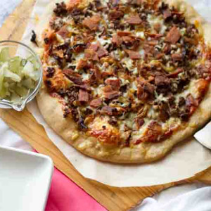Bacon Cheeseburger Pizza
