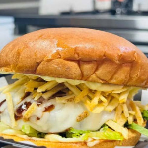 Zoro Chicken BBQ Burger